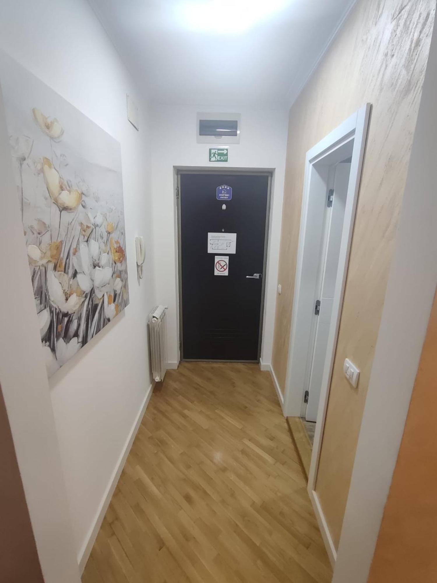 Apartamento City Lights Lux Belgrado Exterior foto